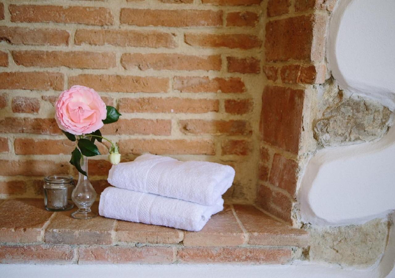 Agriturismo I Millepini Case Malva Bagian luar foto